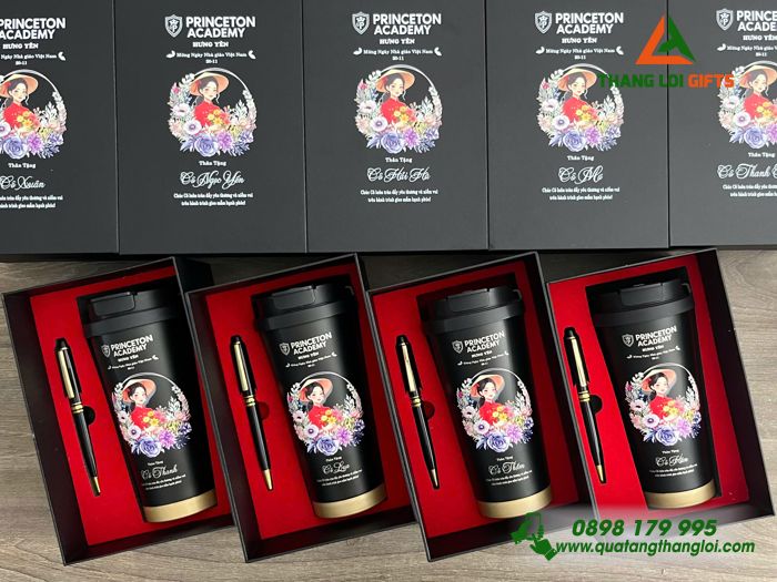 Bộ Quà Tặng (Ly & Bút) Màu Đen - In Khắc Logo Trường Mầm Non PRINCETON ACADEMY