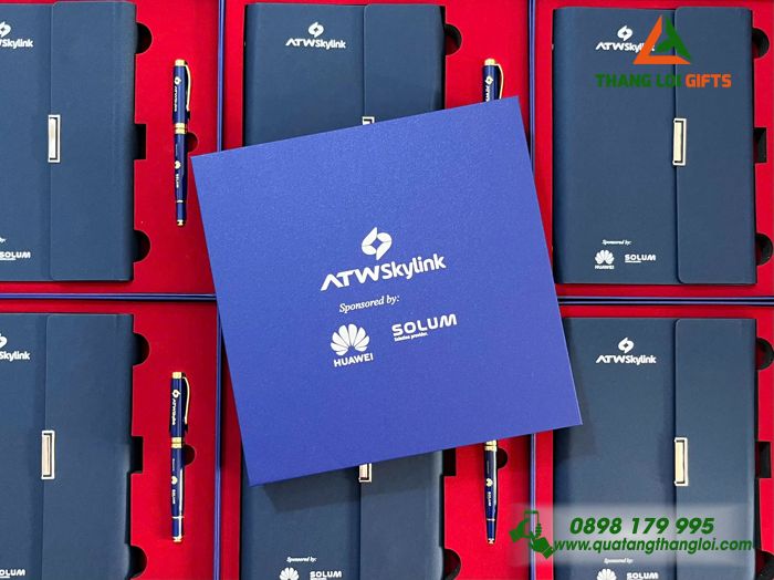 Combo Quà Tặng (Sổ & Bút) Màu Xanh - In Khắc Logo Doanh Nghiệp HUAWEI