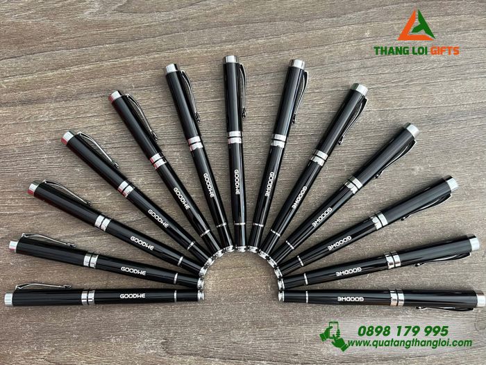 Bút Ký Kim Loại Nắp Màu Đen Khoen Bạc - Khắc Logo Doanh Nghiệp GOODWE