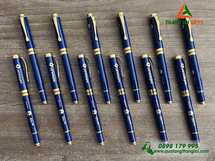 Bút Ký Kim Loại Nắp Màu Xanh Khoen Vàng - Khắc Logo Doanh Nghiệp HUAWEI