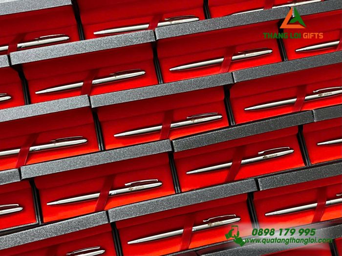 Bút Ký Kim Loại Xoay - Khắc Logo Bệnh Viện Hoàn Mỹ Đà Nẵng