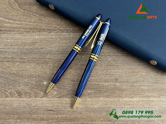 Bút Ký Kim Loại Xoay Màu Xanh Khoen Vàng - Khắc Logo Ngân Hàng MB Bank Khánh Hòa