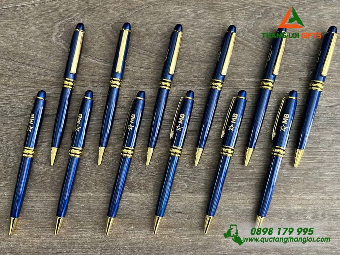 Bút Ký Kim Loại Xoay Màu Xanh Khoen Vàng - Khắc Logo Ngân Hàng MB Bank Khánh Hòa