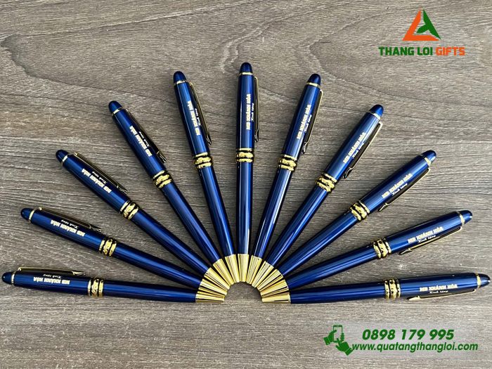 Bút Ký Kim Loại Xoay Màu Xanh Khoen Vàng - Khắc Logo Ngân Hàng MB Bank Khánh Hòa