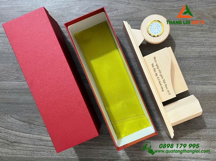 Đồng Hồ Gỗ Để Bàn - Khắc Logo Làm Quà Tặng Thầy Cô Giáo