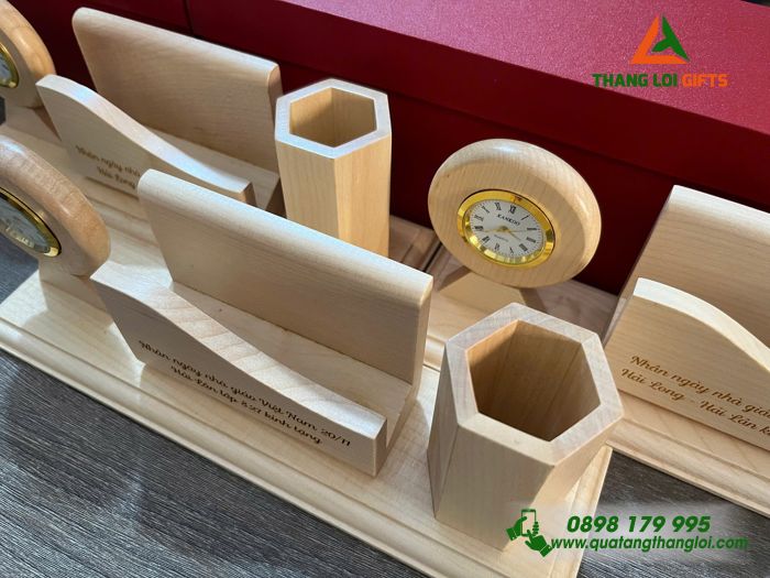 Đồng Hồ Gỗ Để Bàn - Khắc Logo Làm Quà Tặng Thầy Cô Giáo