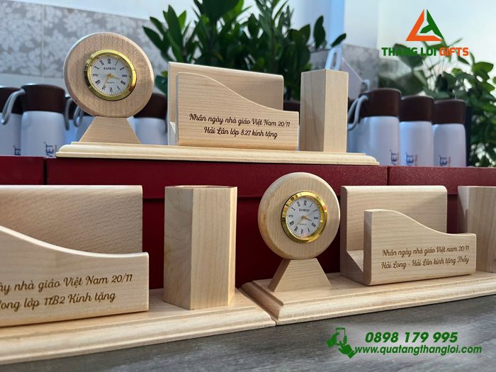 Đồng Hồ Gỗ Để Bàn - Khắc Logo Làm Quà Tặng Thầy Cô Giáo