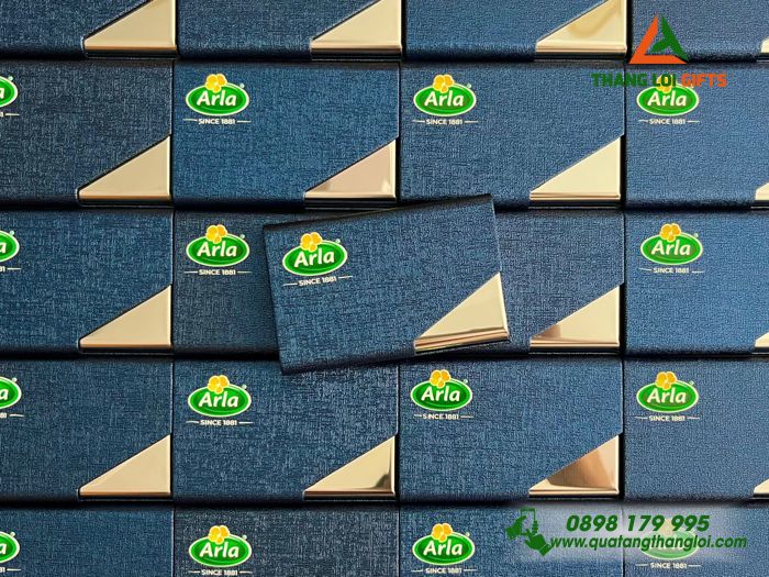 Hộp Đựng Namecard Vát Cạnh Màu Xanh - In Logo Doanh Nghiệp Arla 