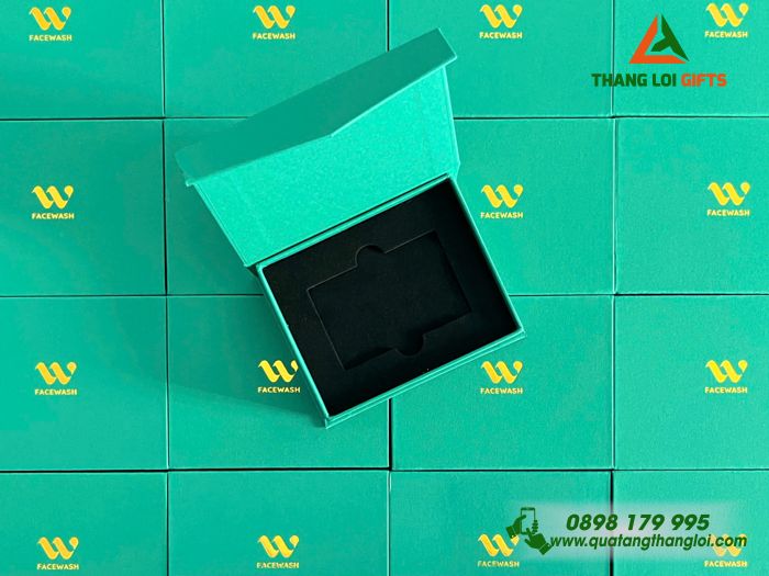 Hộp Giấy Màu Xanh Đựng Thẻ Card - Ép Kim Logo Thương Hiệu Làm Đẹp W FACEWASH