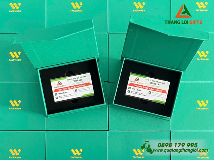 Hộp Giấy Màu Xanh Đựng Thẻ Card - Ép Kim Logo Thương Hiệu Làm Đẹp W FACEWASH