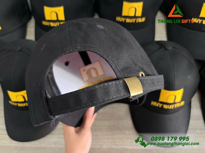 Nón Vải Kaki Màu Đen - Thêu Logo HUY BUT FILM
