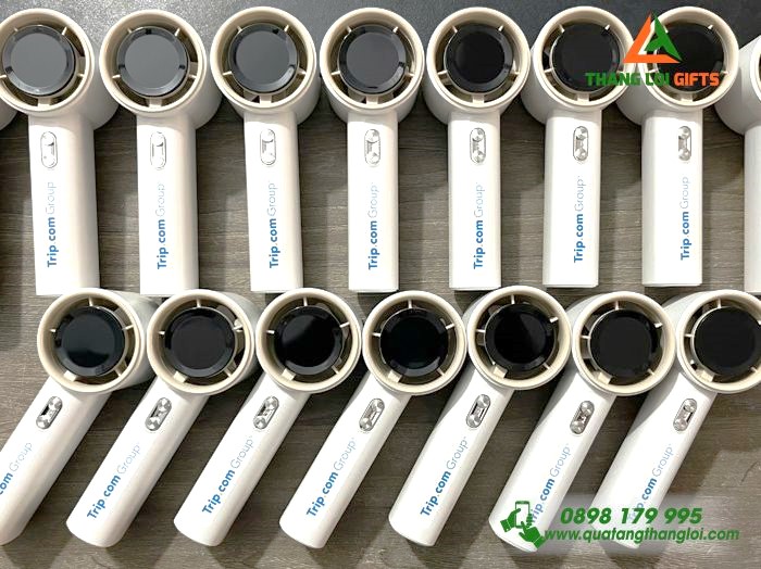 Quạt Cầm Tay Mini Màu Trắng - In Logo Doanh Nghiệp Trip.com Group