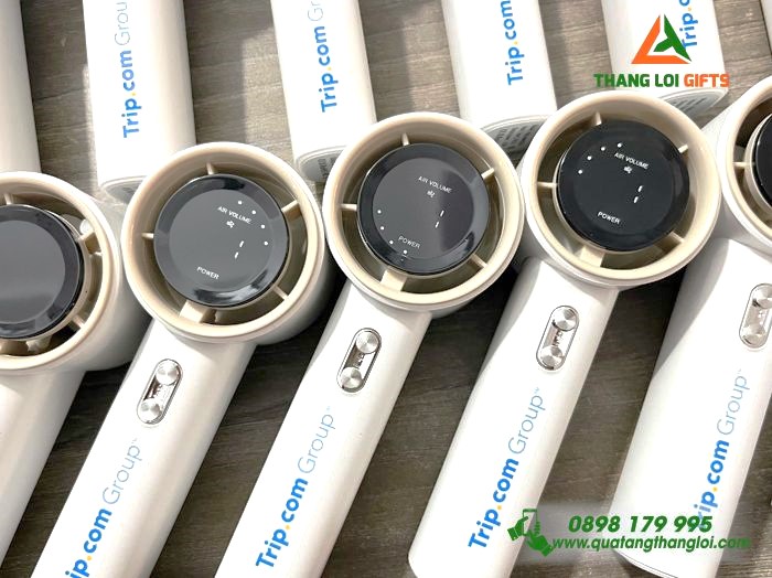 Quạt Cầm Tay Mini Màu Trắng - In Logo Doanh Nghiệp Trip.com Group
