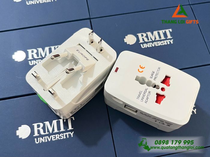 Adapter Du Lịch Nhiều Đầu - In Logo Trường Đại Học RMIT Làm Quà Tặng
