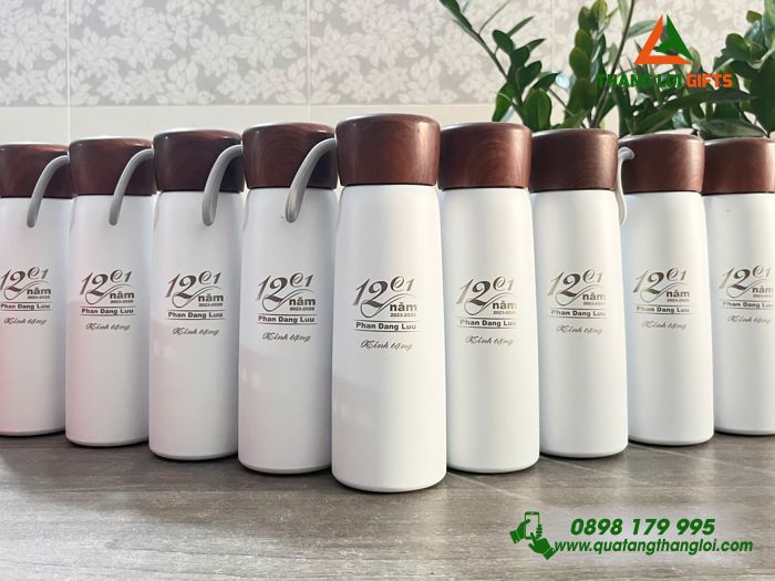 Bình Giữ Nhiệt Nắp Gỗ Màu Trắng - Khắc Logo Lớp 12C1 Trường THPT Phan Đăng Lưu