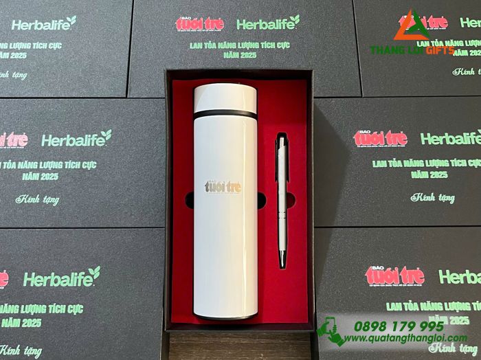Bộ Quà Tặng (Bình & Bút) Màu Trắng - In Khắc Logo Báo Tuổi Trẻ