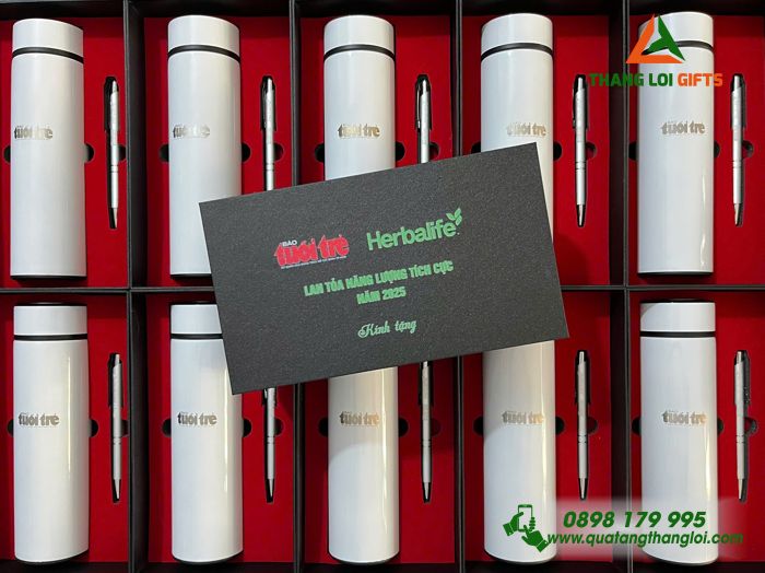 Bộ Quà Tặng (Bình & Bút) Màu Trắng - In Khắc Logo Báo Tuổi Trẻ