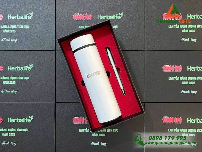 Bộ Quà Tặng (Bình & Bút) Màu Trắng - In Khắc Logo Báo Tuổi Trẻ