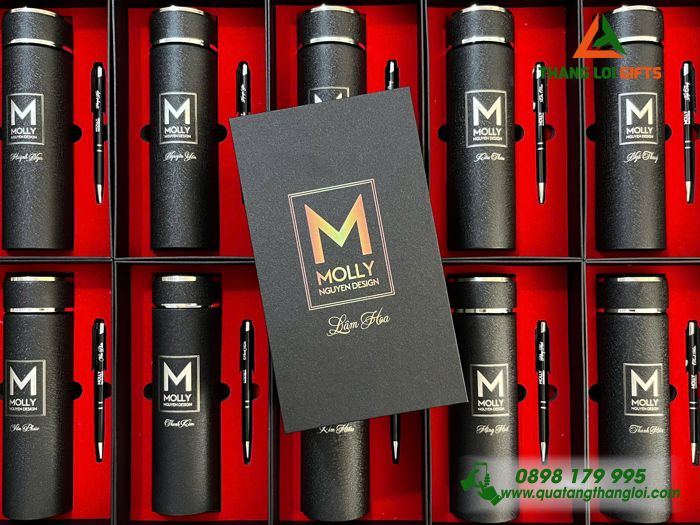 Bộ Quà Tặng (Bình & Bút) Màu Đen - In Khắc Logo Doanh Nghệp MOLLY Nguyen Design