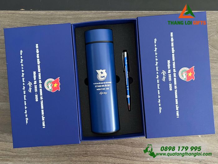 Combo Quà Tặng (Bình & Bút) Màu Xanh - In Khắc Logo Đoàn THCS Xã Thanh Sơn