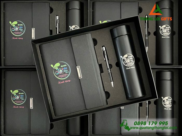Set Quà Tặng (Sổ+ Bình+ Bút) Màu Đen - In Khắc Logo Trường THCS Trần Quý Cáp