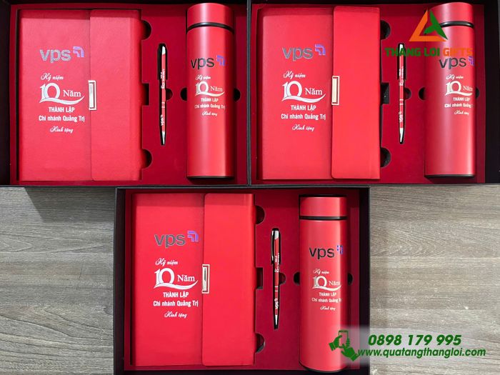 Giftset Quà Tặng (Sổ+ Bình+ Bút) Màu Đỏ - In Khắc Logo Kỷ Niệm 10 Năm Thành Lập Doanh Nghiệp VPS
