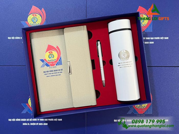 Bộ Quà Tặng (Sổ+ Bình+ Bút) Màu Trắng - In Khắc Logo Đại Hội Công Đoàn Doanh Nghiệp Vạn Phước