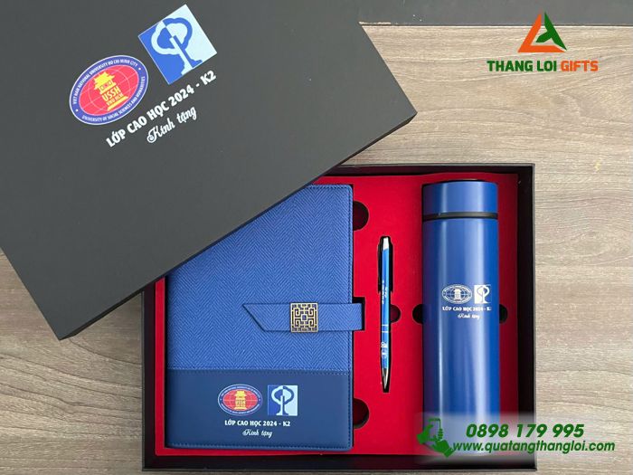 Set Quà Tặng (Sổ+ Bình+ Bút) Màu Xanh - In khắc Logo Trường Đại Học KHXH-NV Tp.HCM