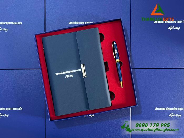 Bộ Quà Tặng (Sổ & Bút) Màu Xanh - In Khắc Tên Văn Phòng Công Chứng Trịnh Thanh Điền
