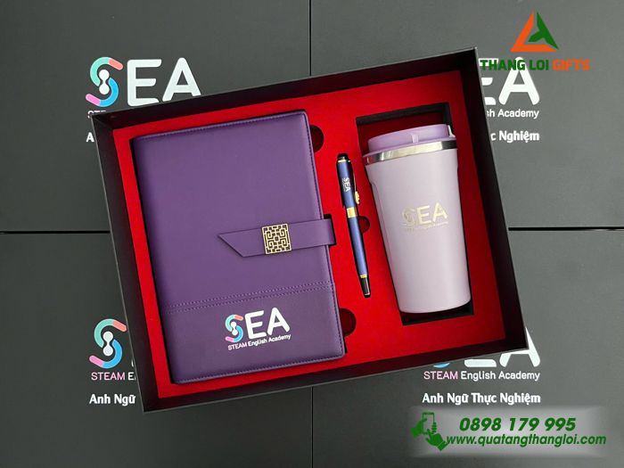Set Quà Tặng (Sổ+ Ly+ Bút) Màu Tím - In Khắc Logo Trung Tâm Anh Ngữ SEA