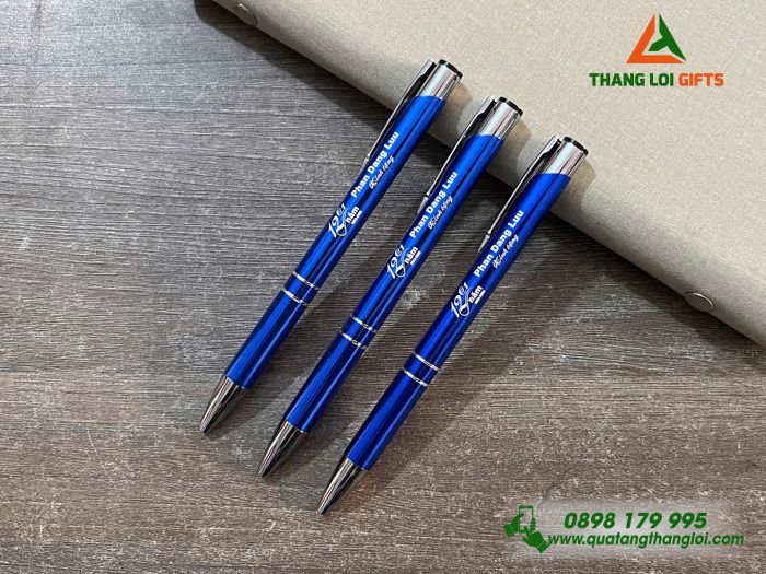 Bút Bi Kim Loại Bấm Màu Xanh - Khắc Logo Lớp 12C1 Trường THPT Phan Đăng Lưu
