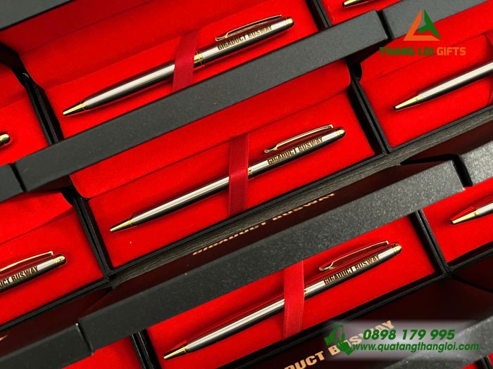 Bút Ký Kim Loại Xoay Màu Inox - Khắc Logo Doanh Nghiệp Gigaduct Busway