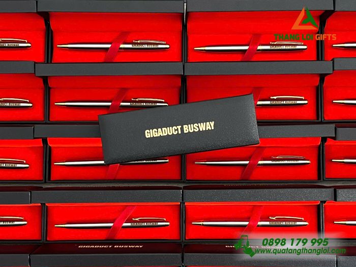Bút Ký Kim Loại Xoay Màu Inox - Khắc Logo Doanh Nghiệp Gigaduct Busway