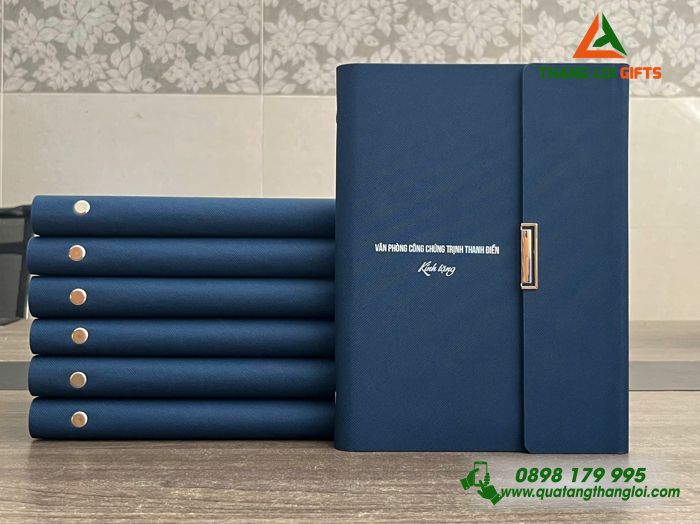 Sổ Da Bìa Còng Gập 3 Màu Xanh - In Tên Văn Phòng Công Chứng Trịnh Thanh Điền