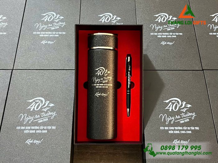 Combo Quà Tặng (Bình & Bút) Màu Đen - In Khắc Logo 40 Năm Ngày Ra Trường Trường Cấp III Tân Trụ