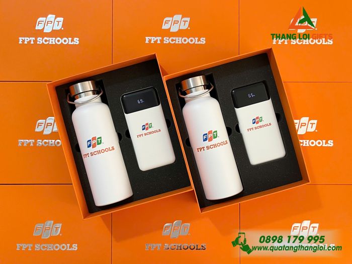 Bộ Quà Tặng (Bình & Pin Sạc) - In Khắc Logo Trường FPT SCHOOLS