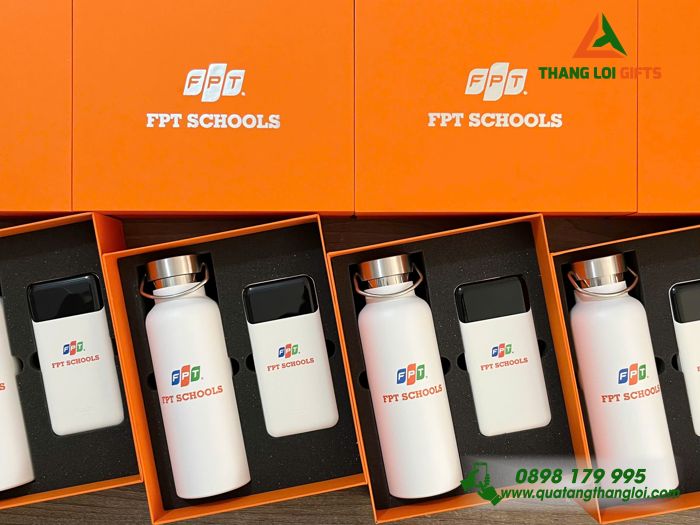 Bộ Quà Tặng (Bình & Pin Sạc) - In Khắc Logo Trường FPT SCHOOLS