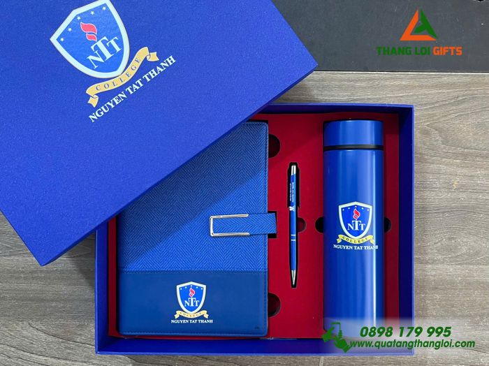 Set Quà Tặng (Sổ+ Bình+ Bút) Màu Xanh - In Khắc Logo Trường Trung Cấp Nguyễn Tất Thành