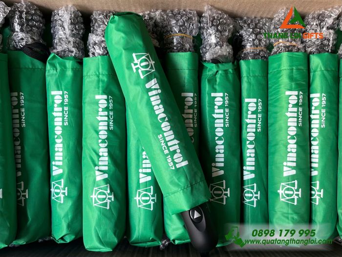 Dù Cầm Tay Gấp 3 Màu Xanh Lá - In Logo Công Ty Giám Định Vinacontrol