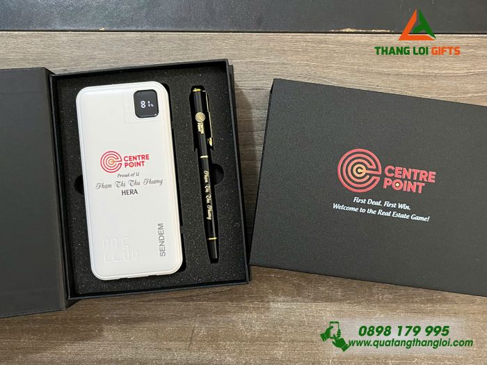 Bộ Quà Tặng (Pin SENDEM+ Bút) In Khắc Logo Doanh Nghiệp CENTRE POINT