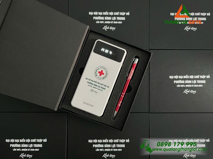 Combo Quà Tặng (Pin Sạc & Bút Bi) - In Khắc Logo Chữ Thập Đỏ Việt Nam