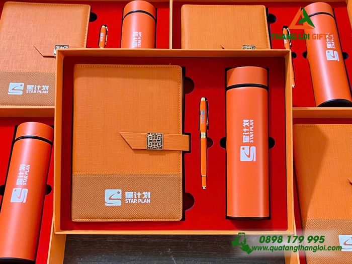 Bộ Quà Tặng (Sổ+ Bình+ Bút) Màu Cam In Khắc Logo Doanh Nghiệp Luxshare ICT