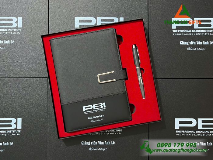 Combo Quà Tặng (Sổ & Bút) Màu Đen - In Khắc Logo PBI Personal Branding Institute