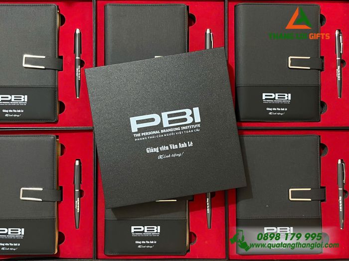 Combo Quà Tặng (Sổ & Bút) Màu Đen - In Khắc Logo PBI Personal Branding Institute