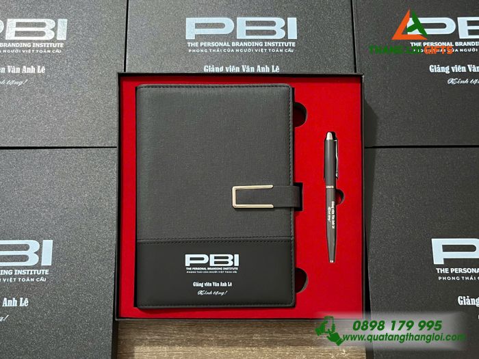 Combo Quà Tặng (Sổ & Bút) Màu Đen - In Khắc Logo PBI Personal Branding Institute