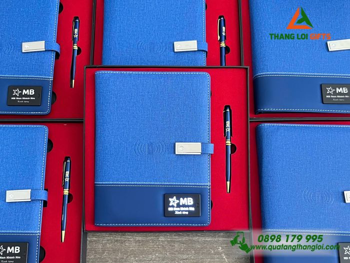 Combo Quà Tặng Cao Cấp (Sổ Đa Nắng & Bút) In Khắc Logo Ngân Hàng MB