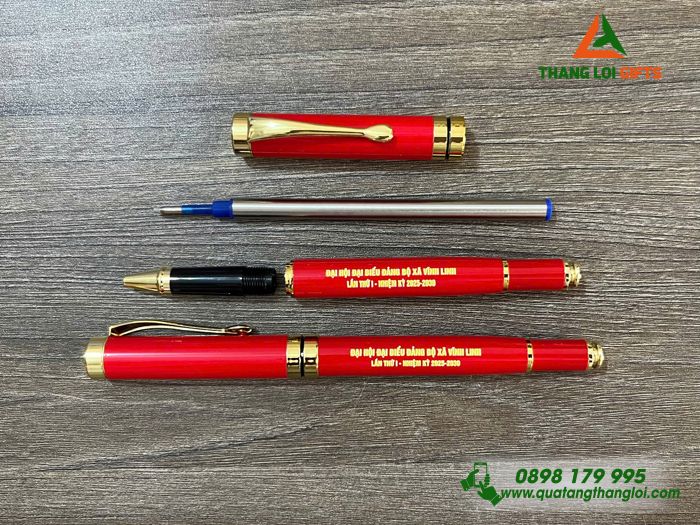 Bút Ký Kim Loại Nắp Màu Đỏ Khoen Vàng Khắc Tên Đại Hội Đảng Bộ