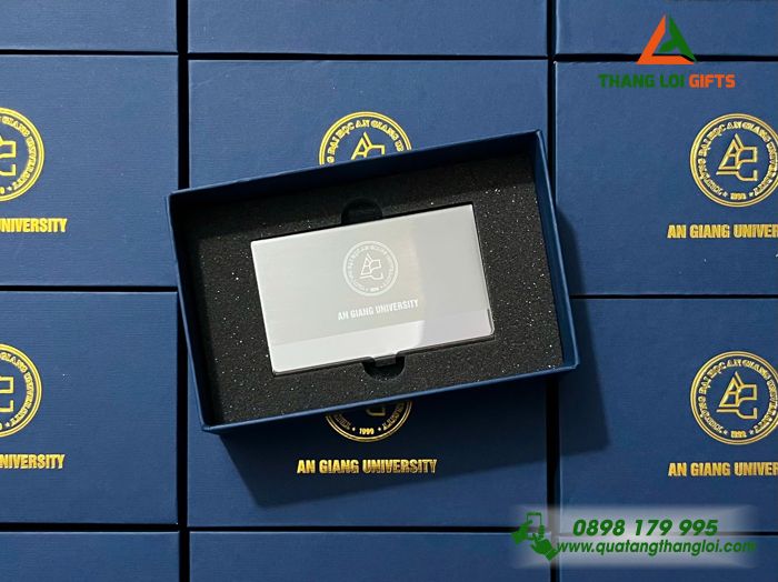 Hộp Đựng Namecard Inox - Khắc Logo Trường Đại Học An Giang