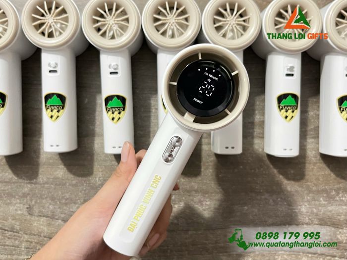 Quạt Mini Cầm Tay 4.000mAh Màu Trắng Kem In Logo Doanh Nghiệp Đại Phúc Vinh CNC