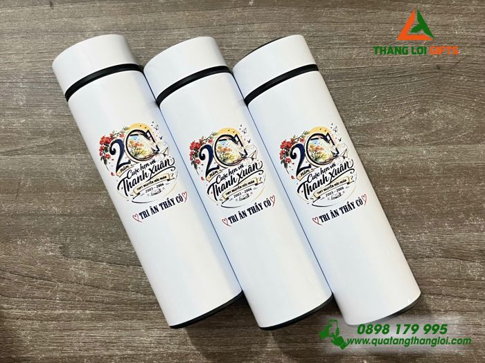 Bình Giữ Nhiệt 500ml Màu Trắng In Logo 20 Năm Cuộc Hẹn Với Thanh Xuân Trường THPT Nguyễn Hữu Huân